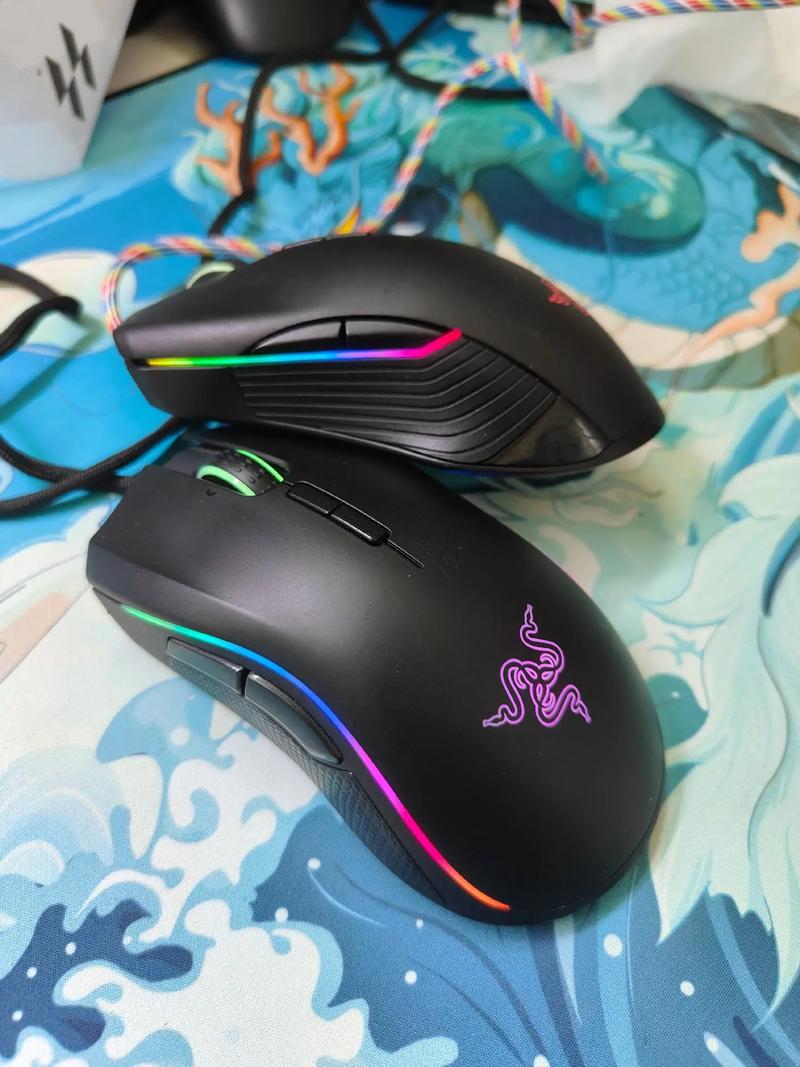 雷蛇炼狱蝰蛇适合多大的手