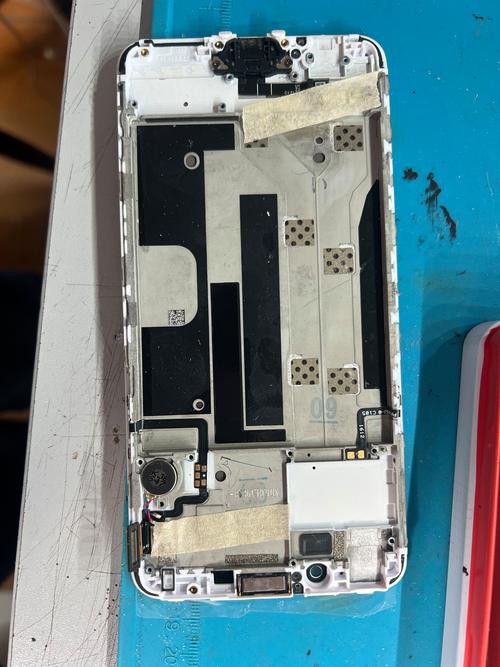 OPPOr9plus屏幕是否一摔就破,换个原装屏要多少钱