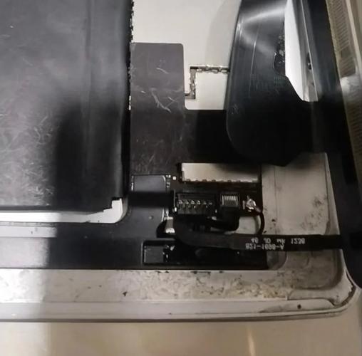 苹果平板电脑显示屏坏了大概要多少钱?