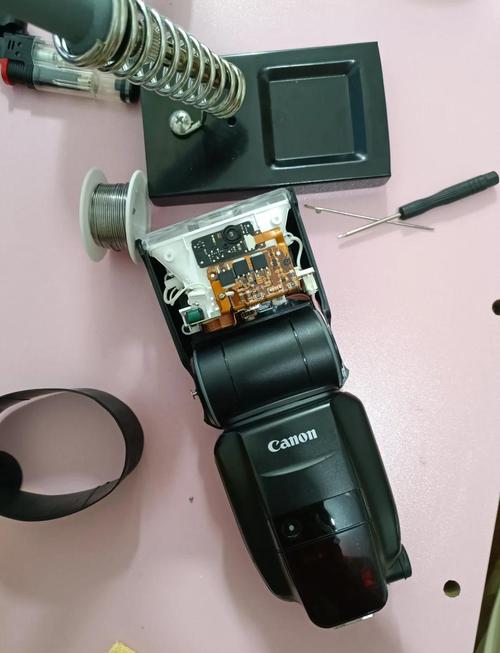 佳能600rt闪关灯的费用如何?会不会很贵呢?