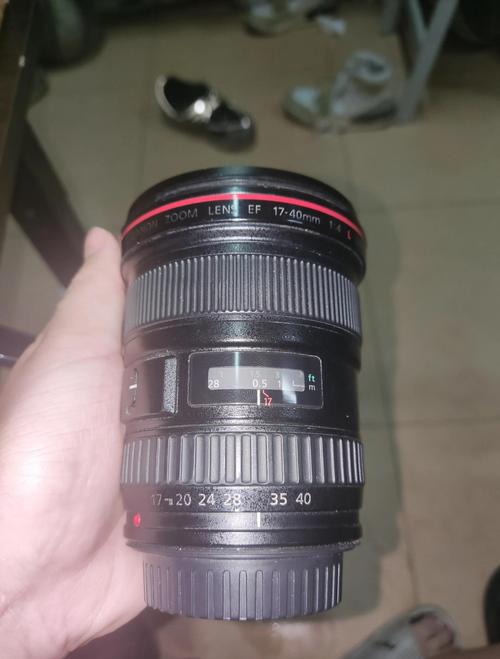 EOS5D2相机配EF70『2』00镜头好还是配EF28『3』00镜头?请老师们指教!!!_百...