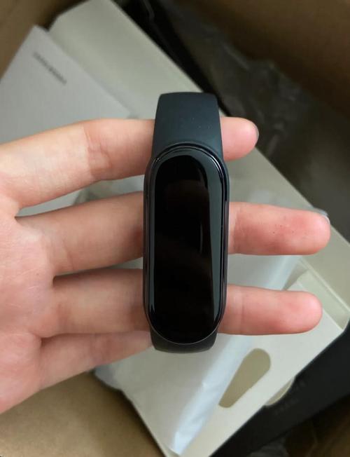 女生适合戴小米手环6还是5