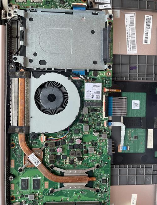 华硕笔记本电脑更换液晶屏大概价钱