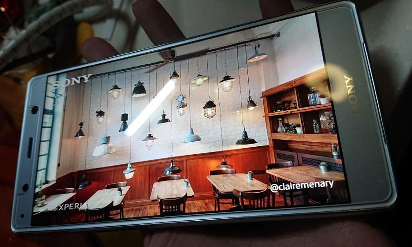 sonyxz2屏幕是dc调光吗