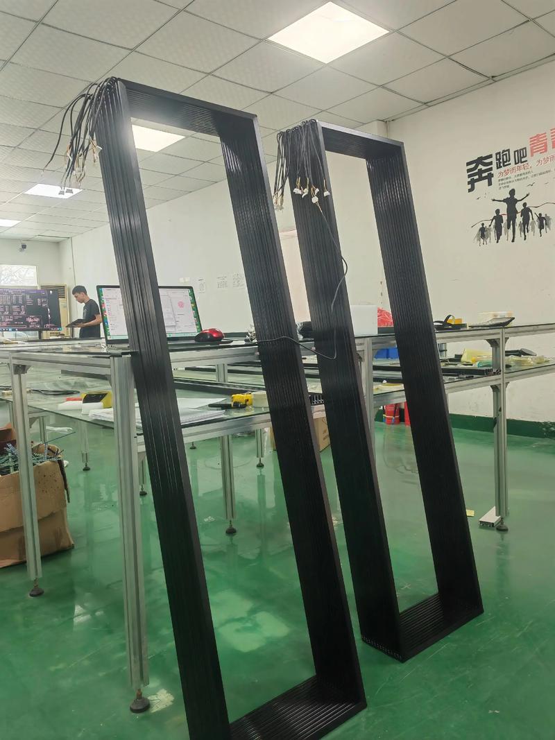 附近哪里有卖电脑显示屏的?