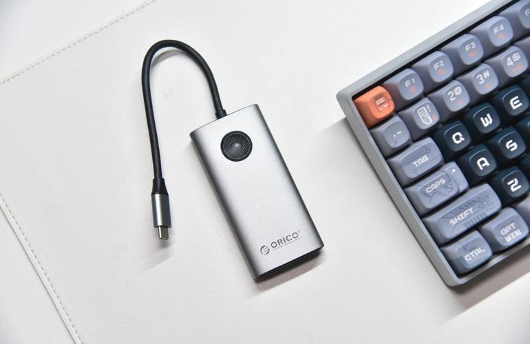 笔记本电脑扩展坞是什么东西