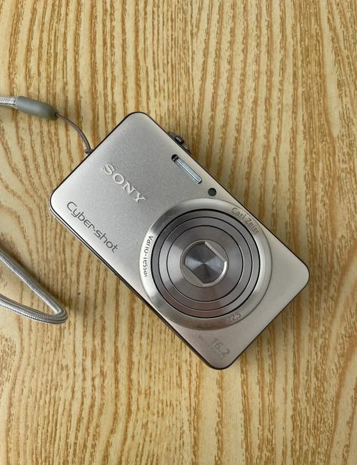 适马dp1q用什么闪光灯