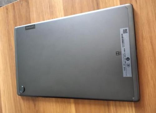 联想M10plus如何扩展内存?