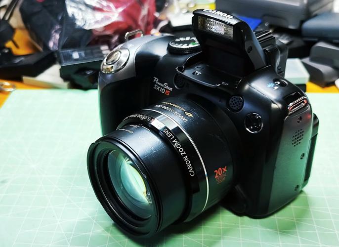 佳能sx10is是ccd吗