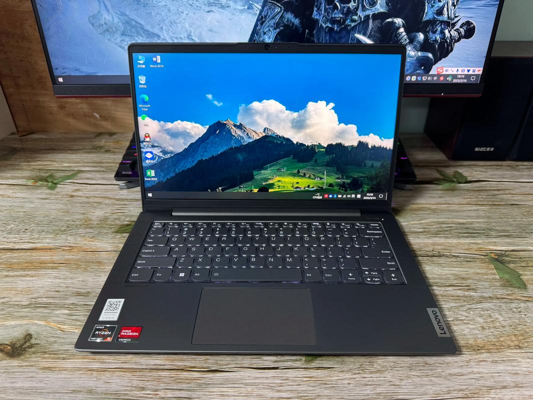 最轻薄的笔记本电脑是哪个(2021七大最轻笔记本排名)