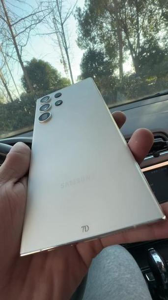 三星官翻和7d哪个好