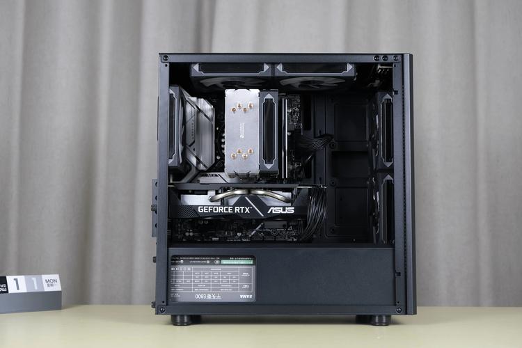 平头哥家族再添新成员,先马平头哥M2机箱上手体验