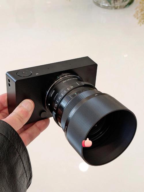 问单反的CCD\COMS的尺寸问题。