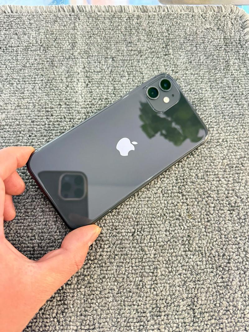 买了二手苹果11别人用了一年多还能用多久