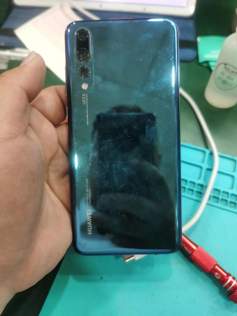 华为p20pro指纹解锁键摔坏了换一个要多少?