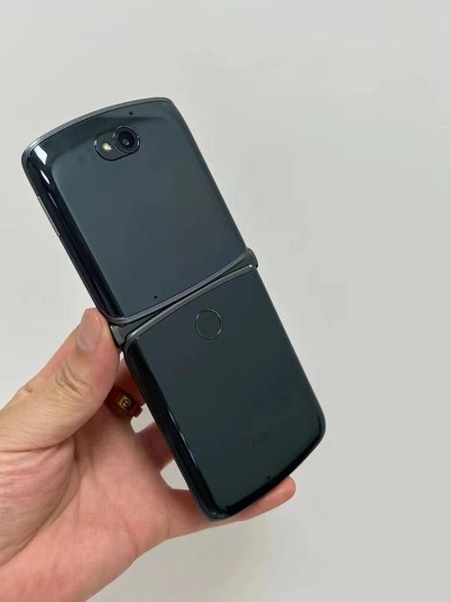 「科技犬」理性分析:摩托罗拉刀锋5G折叠屏手机值得入手吗?