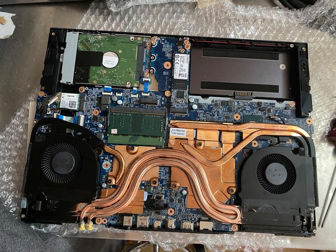 acer笔记本换键盘怎么去把他拆下来