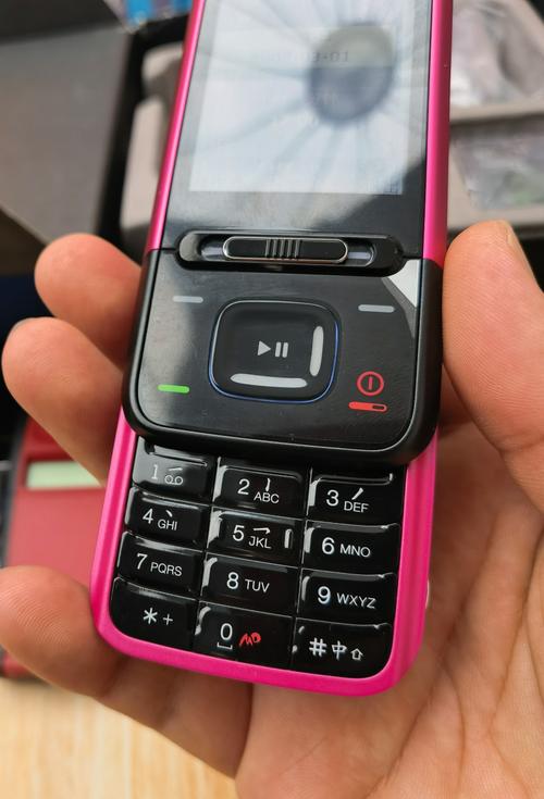 当年风靡全球的拍照神机,蔡司镜头+氙气闪光灯,按键像“四根牙签”_百度...