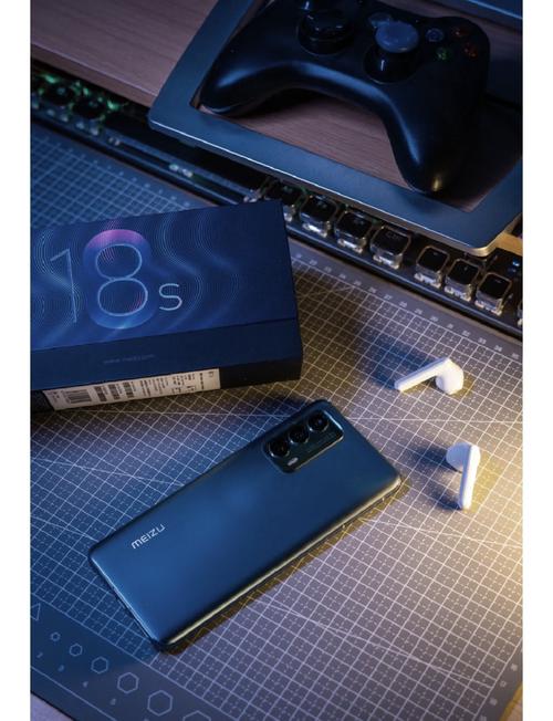 魅族18和魅族18s有什么区别?只说重点,跑分、温度,还有广告