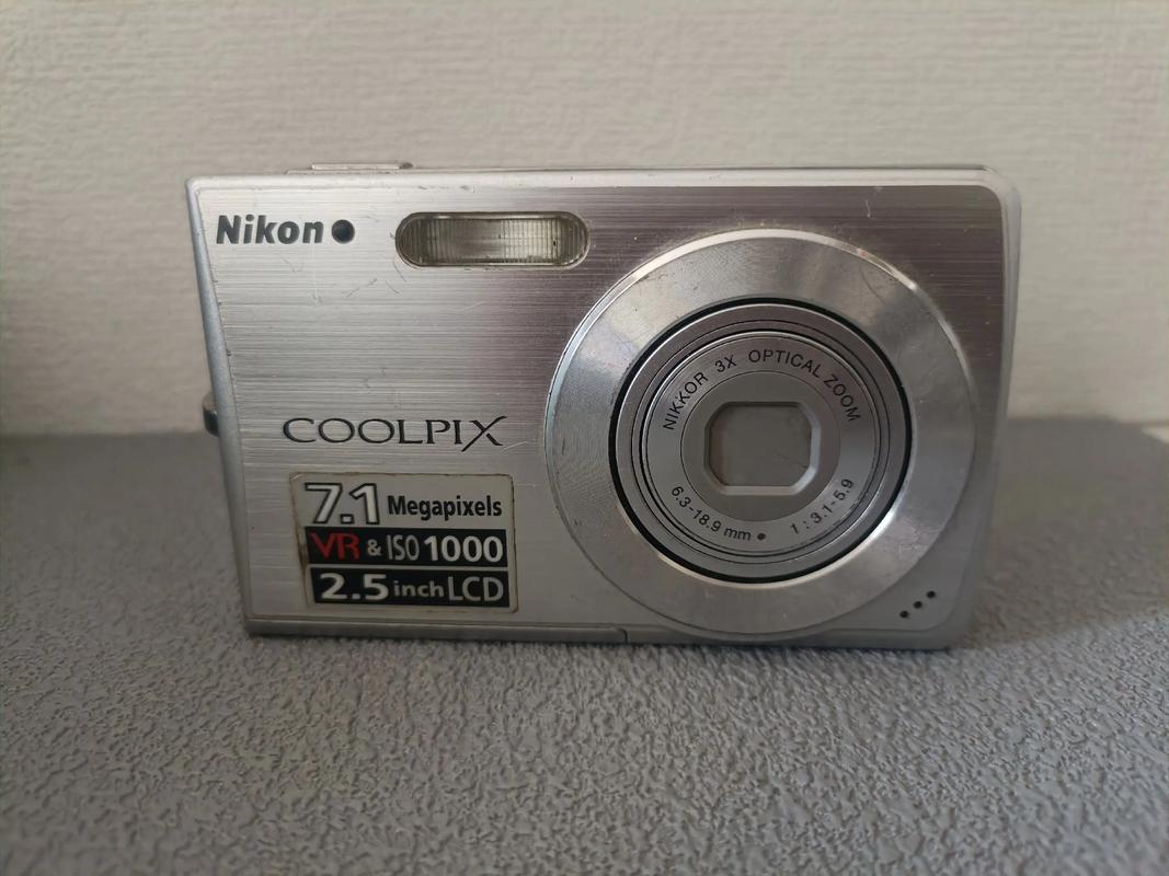 刚听一商家说尼康p600相机停产了是真的吗