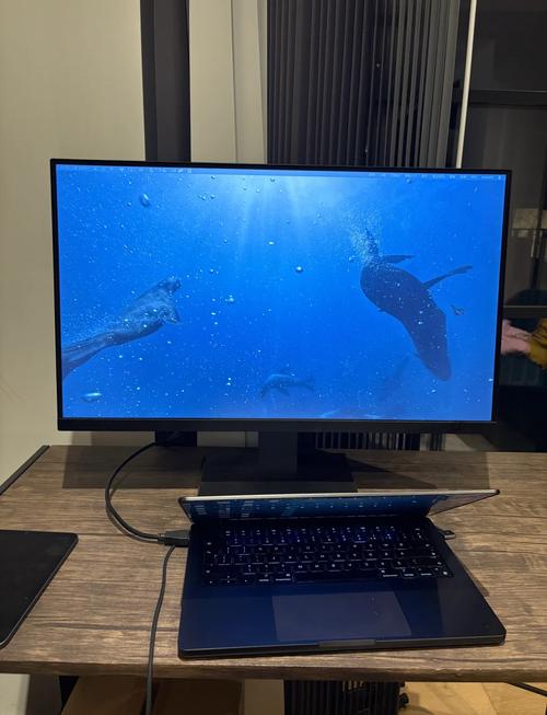 27寸和24寸的显示器有多大的差别呢?