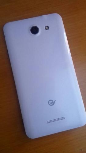 酷派5950电信版是屏幕是一体的吗