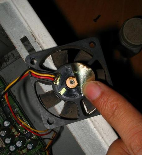 华硕笔记本A43s怎么拆开后盖清晰风扇?