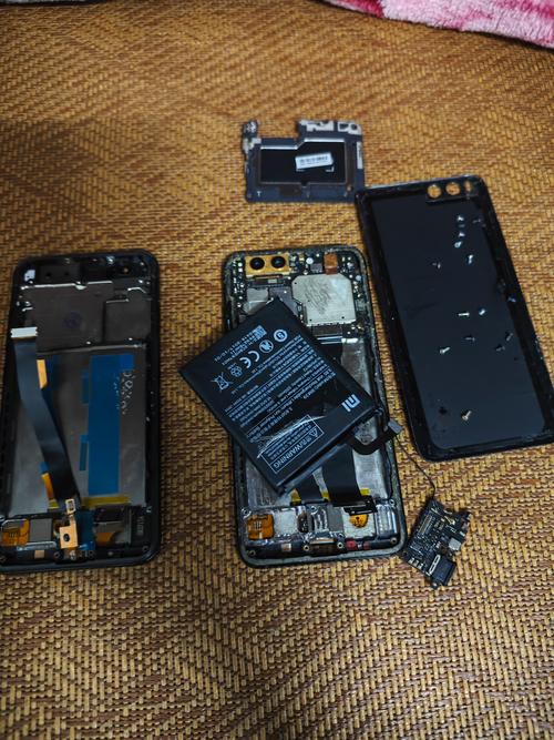 小米6x与小米8se的屏幕排线一样吗?