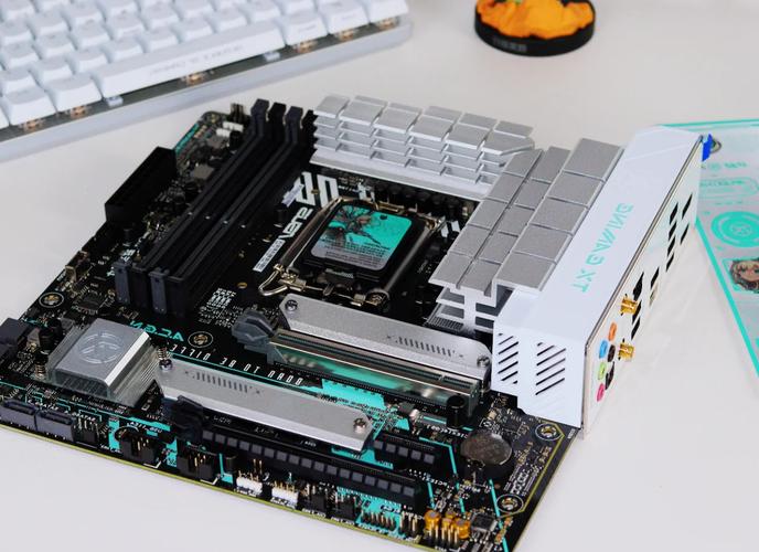 华硕天选笔记本主板是七彩虹的吗