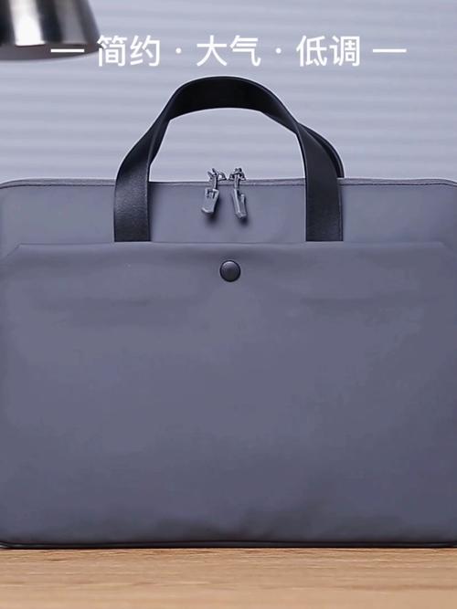 14英寸的电脑需要买多大的电脑包