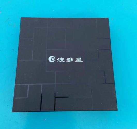 小米盒子购买后,以后还需要交使用费或者年费吗?