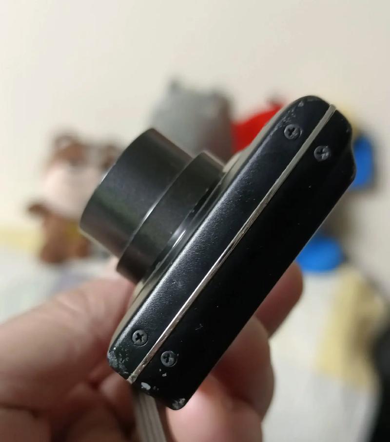 我的相机(尼康S3000)照相时因没电导致自动关机,后来我在充电为什么充不...