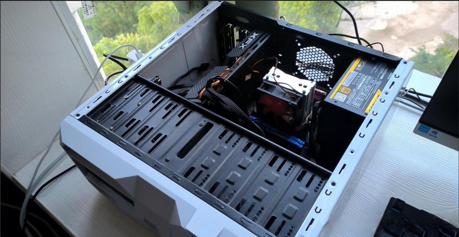 电脑主机可以躺着放吗