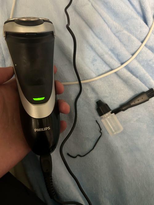 飞利浦剃须刀第一次充电充多长时间