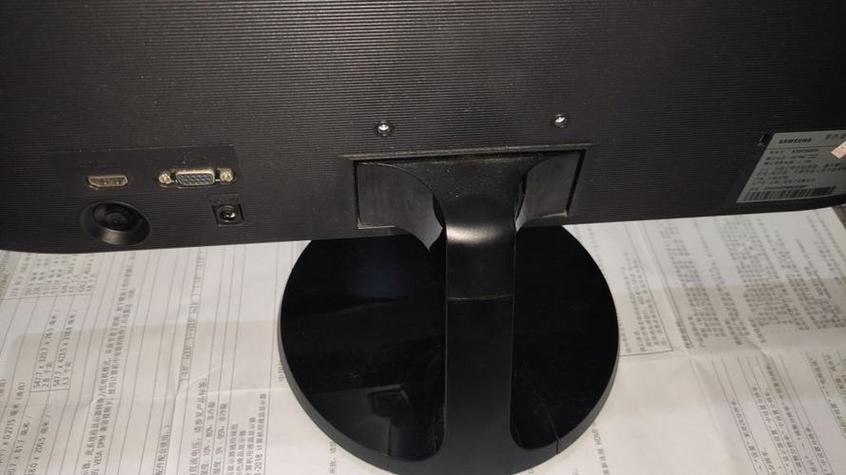 三星曲面底座怎么拆?