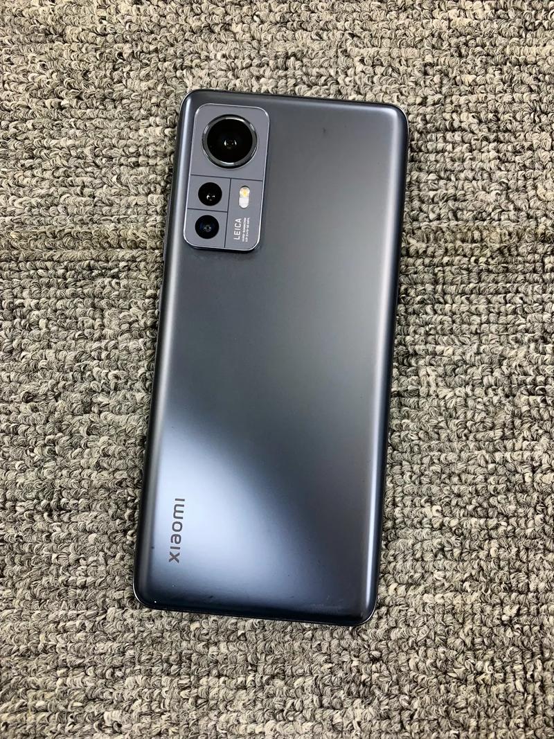 小米12sultra怎么插卡