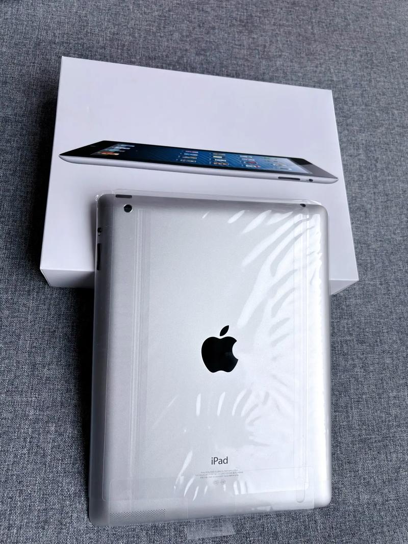 ipad4是哪一年的
