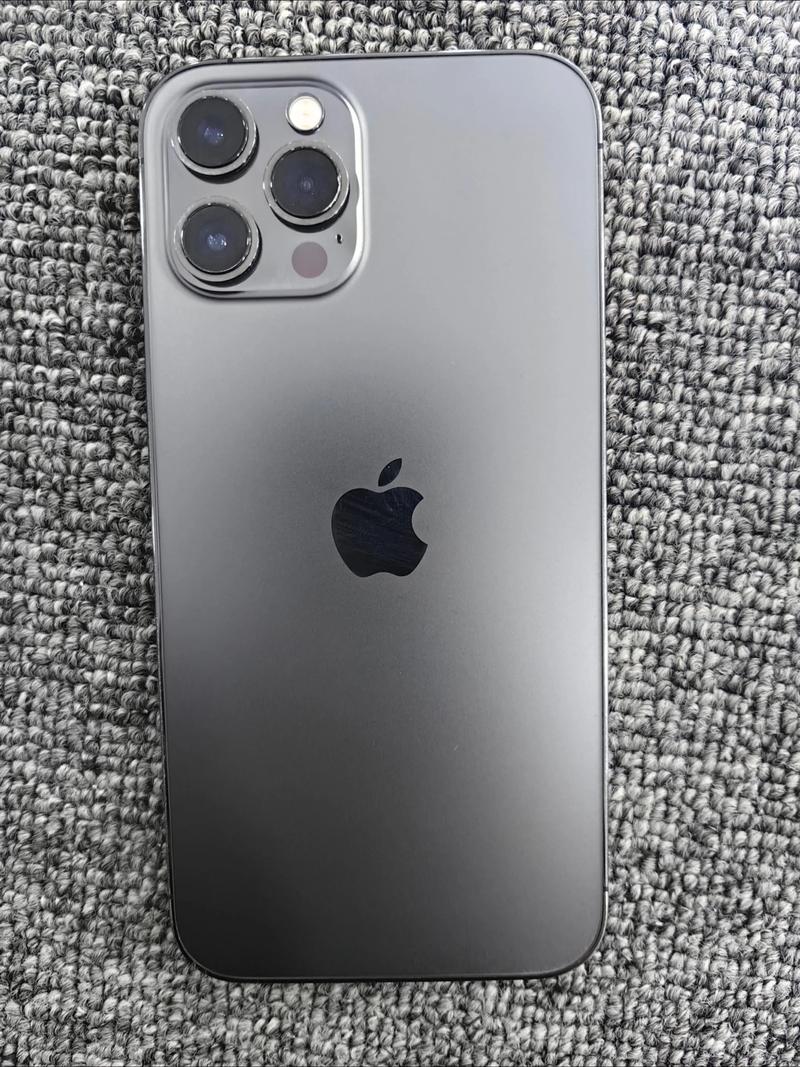 苹果12pro+max实体店卖多少钱?