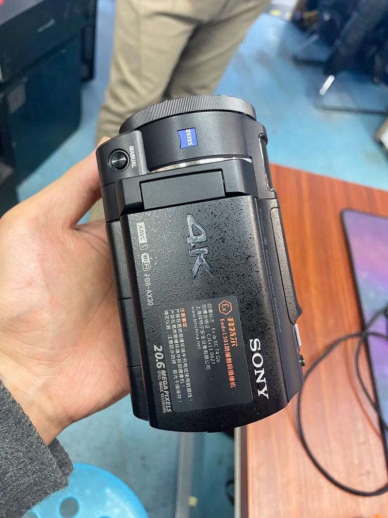 索尼磁带式数码摄像机哪个型号的好,费用在三千左右