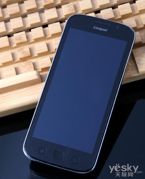 酷派9930除了屏幕大还有其他特色吗?