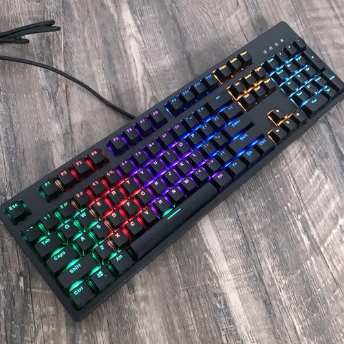 雷蛇黑寡妇终极版和普通版有什么区别它改良的青轴段落感还是和无改的...