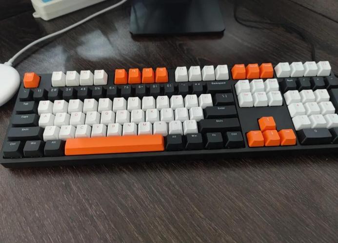 玩游戏用有线键盘好还是无线键盘好