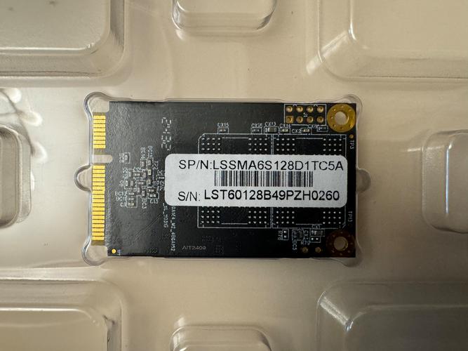 台式机电脑中的固态硬盘和机械硬盘的区别?