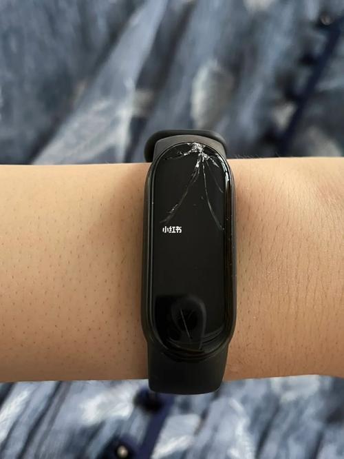 小米手环屏幕碎了怎么换