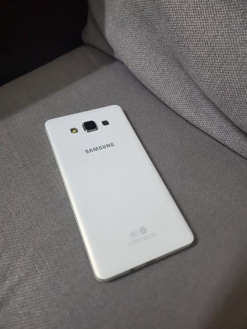 买的三星a7160掉到水里了电池坏了,去维修店说修不好,还说不能回收怎么...