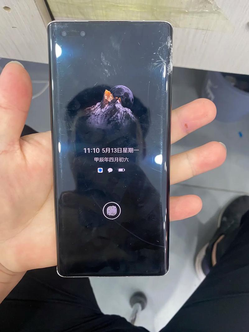 华为手机为什么屏幕那么容易碎?我的两个华为全都是烂屏的
