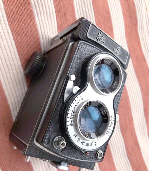 华夏老式823型照相机值多少钱