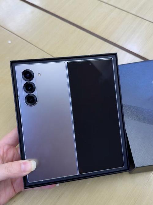 内行人的建议!买手机真的要一步到位吗?这4款可以闭眼买的高端旗舰_百度...