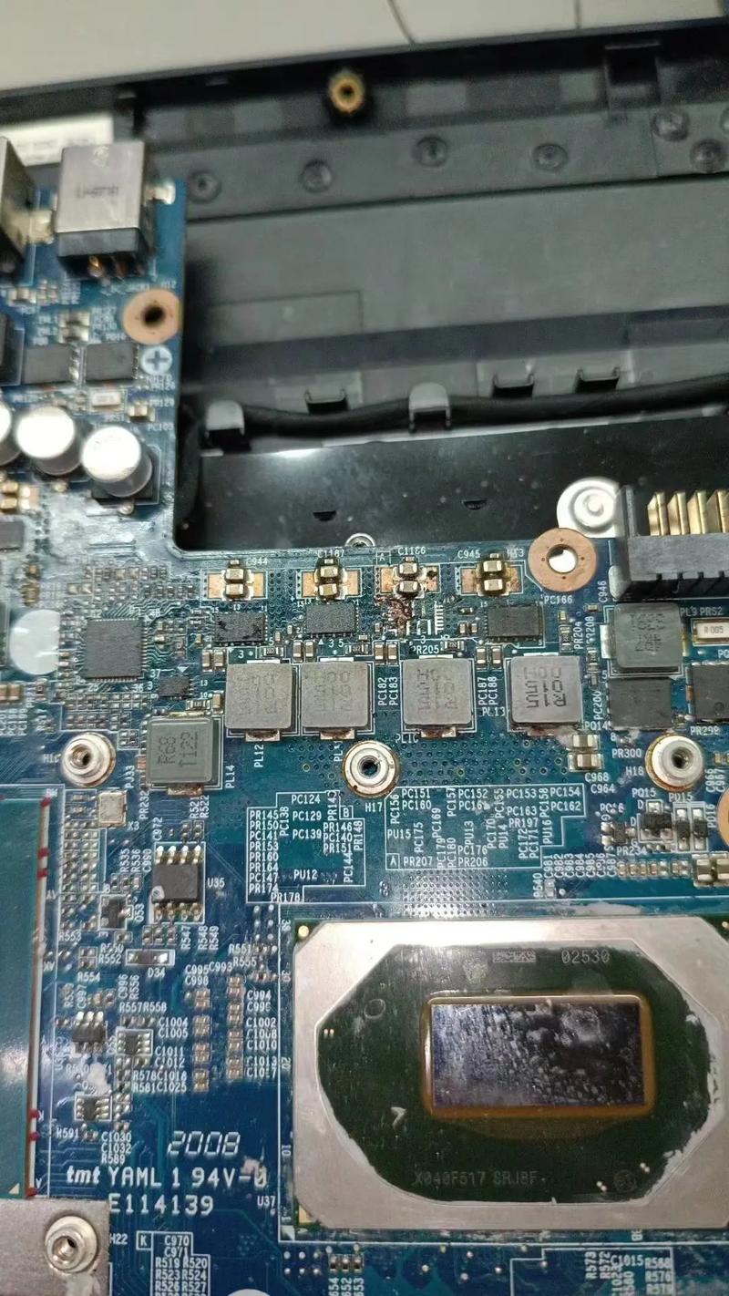 电脑主板维修一般多少钱