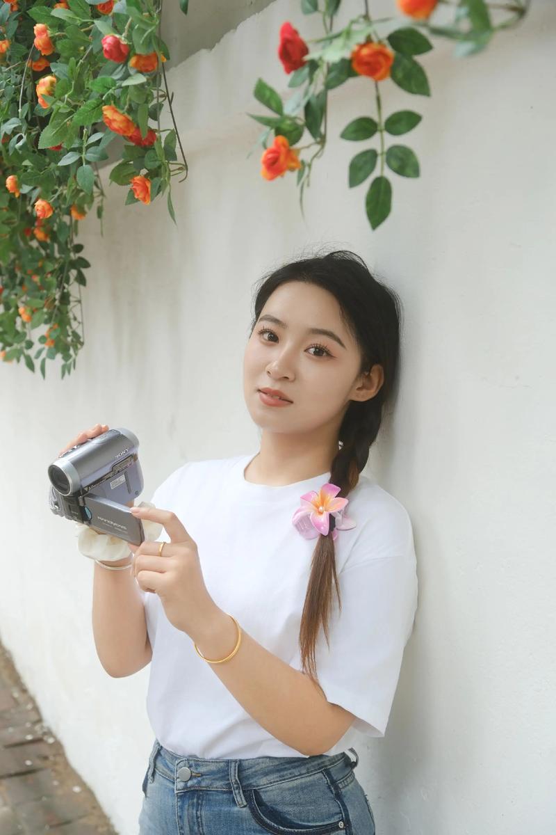 微单拍人像用什么镜头好